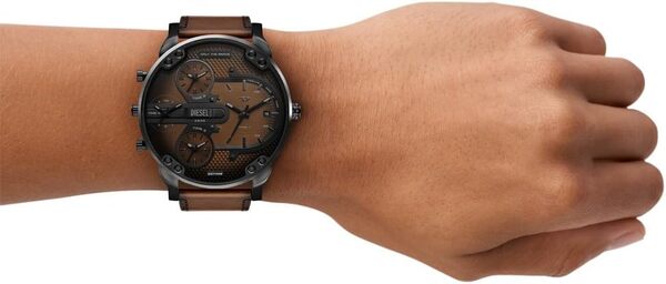 Diesel Montre, Mr. Daddy pour Homme, Mouvement Multifonctionnel à Quartz à Trois Aiguilles avec Bracelet en Acier Inoxydable