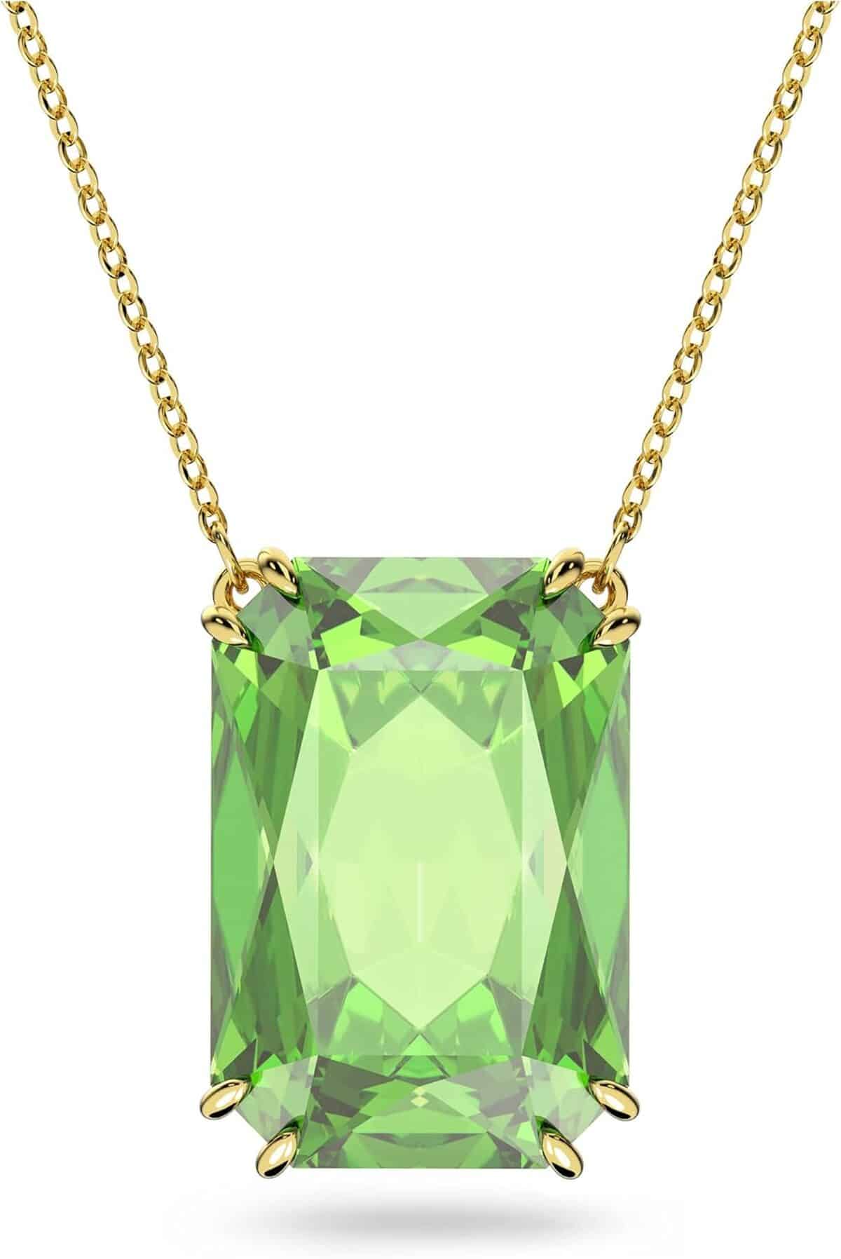 Avis sur le pendentif Millenia Swarovski : élégance en cristal vert