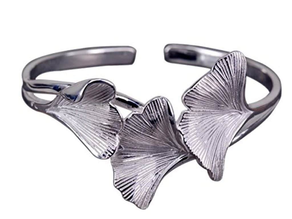 Avis sur le bracelet NicoWerk SAR117 : feuille de ginkgo en argent sterling