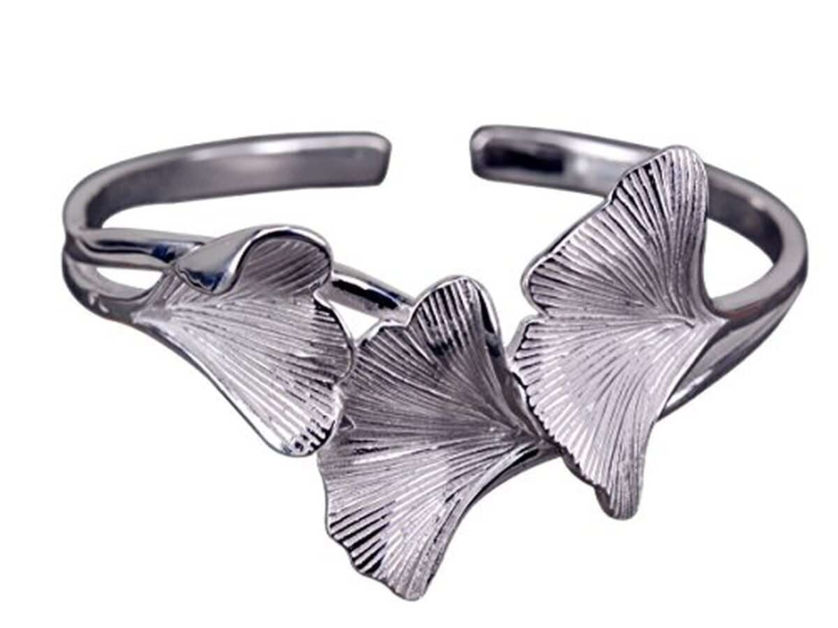 Avis sur le bracelet NicoWerk SAR117 : feuille de ginkgo en argent sterling