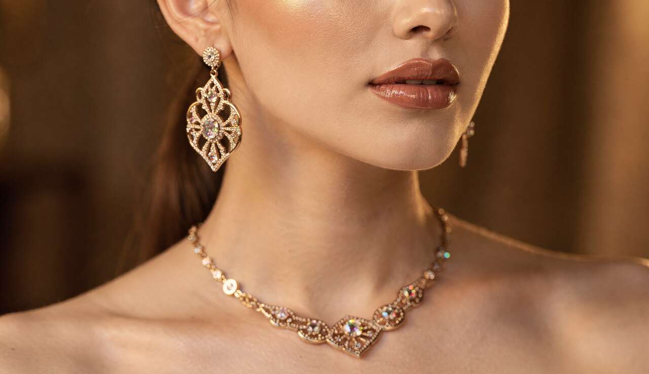 Les couleurs de bijoux à privilégier pour une peau claire Les couleurs de bijoux à privilégier pour une peau claire