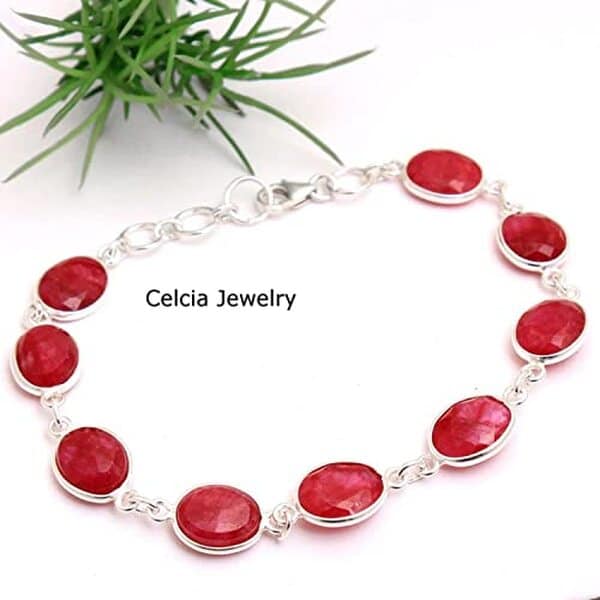 Découvrez notre avis sur le bracelet en argent 925 avec pierre précieuse Ruby : qualité, esthétique et pourquoi il séduit les amateurs de bijoux élégants