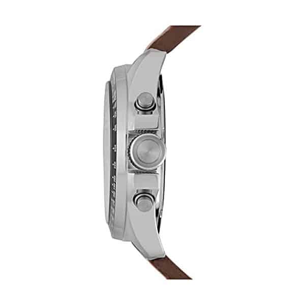 Découvrez notre avis complet sur la montre Fossil Decker CH2885 : une combinaison de précision et d'élégance, parfaite pour les amateurs de montres au design sophistiqué et performant.