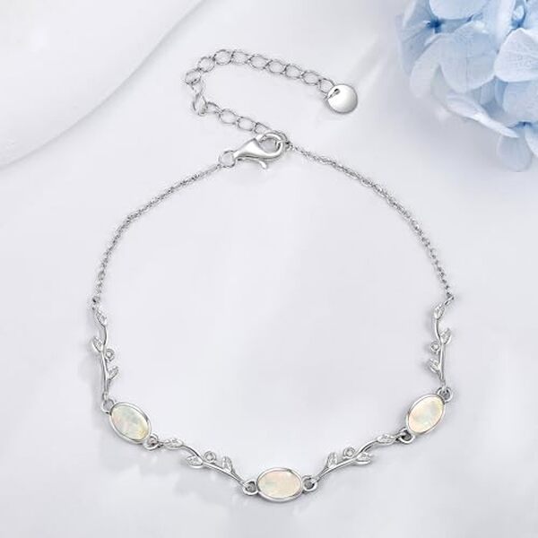 Laissez-vous séduire par notre avis complet sur le bracelet opale Daylinlove en argent sterling 925 : un bijou alliant élégance et qualité pour un style intemporel et chic