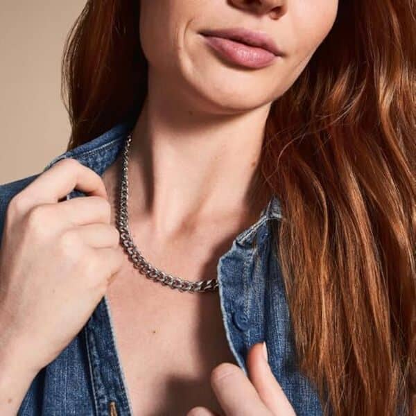 Découvrez notre avis détaillé sur le collier Fossil Bold Chains pour homme : style, élégance et durabilité au rendez-vous. Idéal pour sublimer votre look masculin.